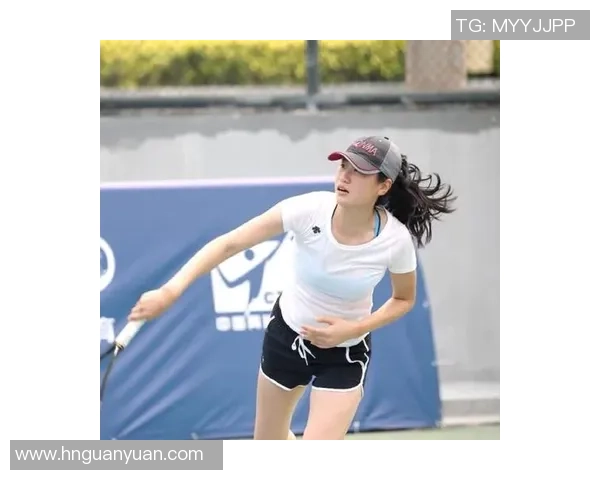 李芳的网球人生：从青涩少女到职业选手的深度对话与成长之路